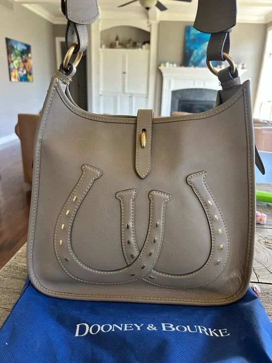 NWOT Dooney & Bourke Western Horseshoe Large Florentine Hobo Bag Taupe - Picture 1 of 11